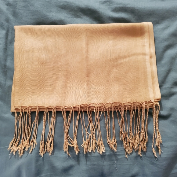 Set of 2 Scarves - Picture 2 of 3